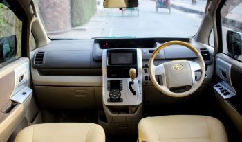 Toyota Noah 2013 full